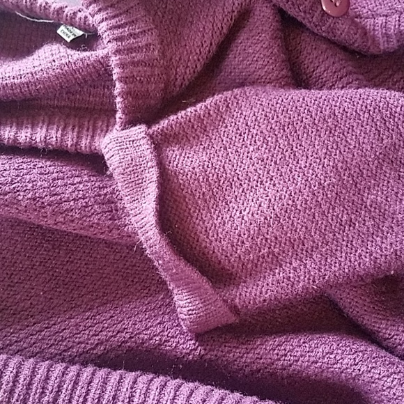 Sweater - Picture 3 of 4